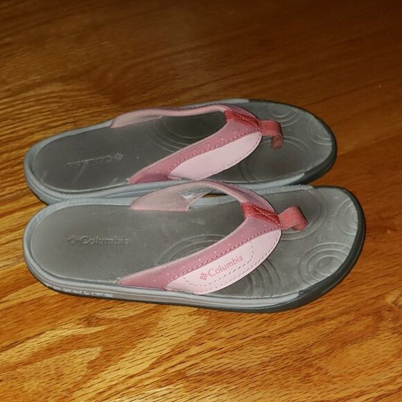 Columbia flip flops  - Picture 1 of 6
